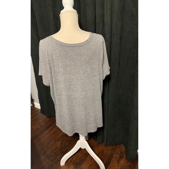 Lane Bryant T-Shirt. Size 18/20. - Picture 3 of 4
